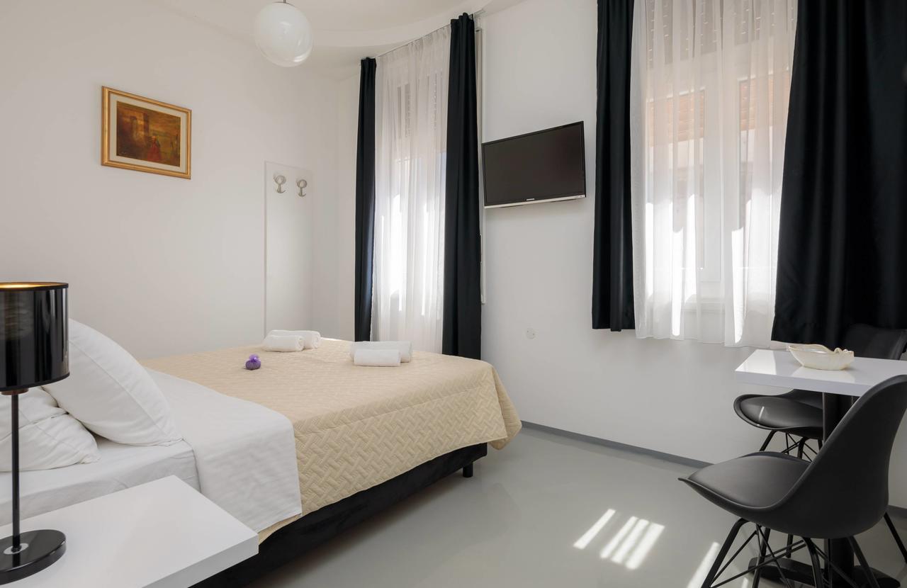 Plr Luxury Rooms Split Exterior photo